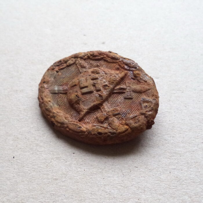 DSC01672 Wound Badge 1939 Black Kurland relic - Image 3