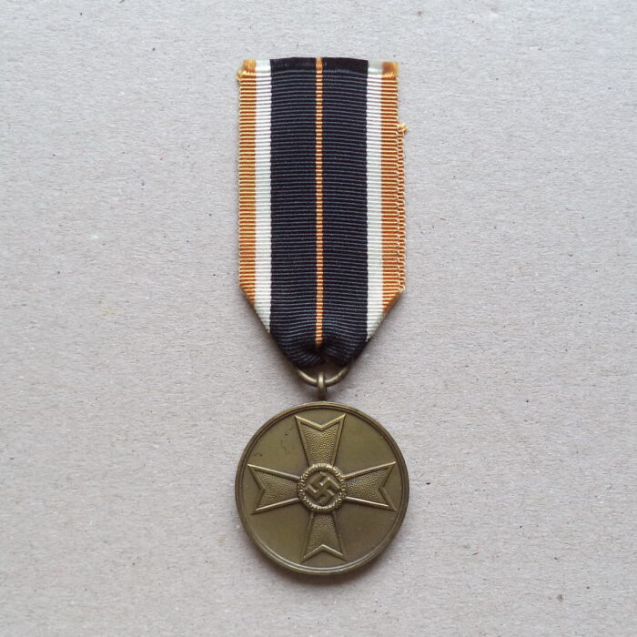 A 004 (1) War Merit Medal 1939 - Image 1