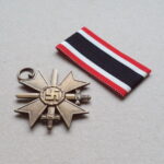 War Merit Cross Second Class with Swords - wide HK - Image 3