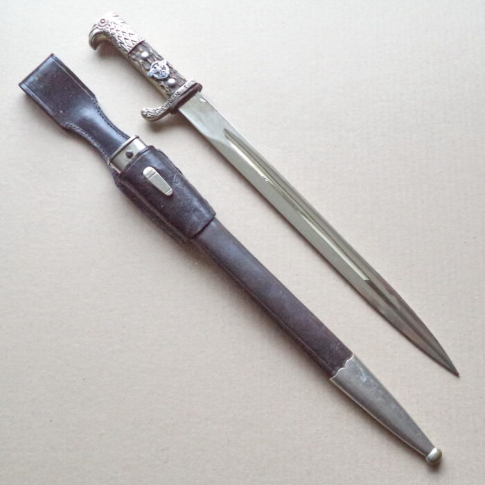 W 003 (2) Police Dress Bayonet with Frog - matching numbers - Image 2