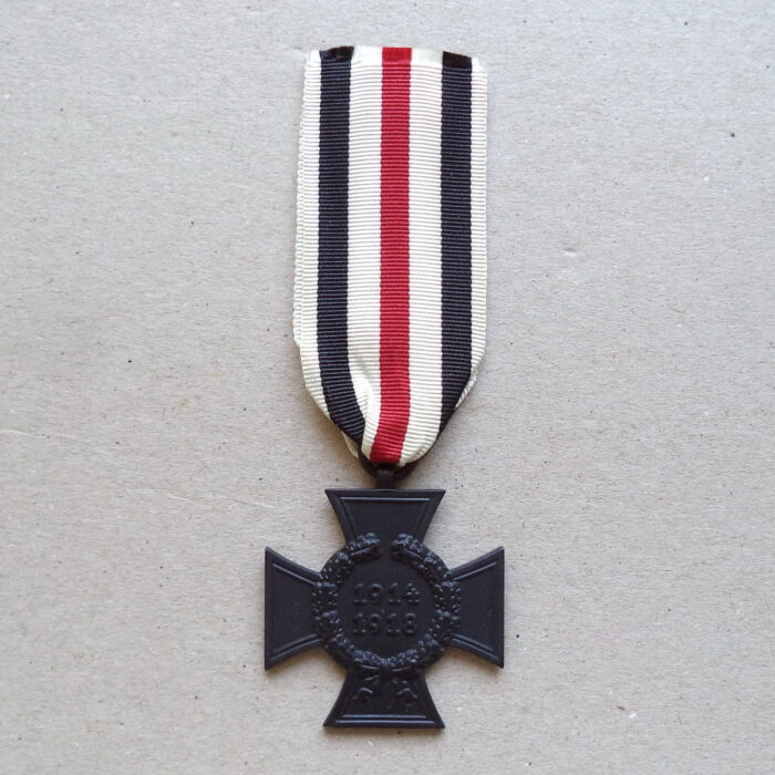 A 032 (1) World War Honor Cross for Widows - R.V. 6 - Image 1