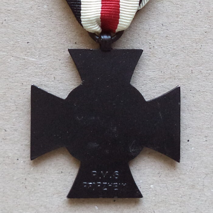 A 032 (4) World War Honor Cross for Widows - R.V. 6 - Image 4