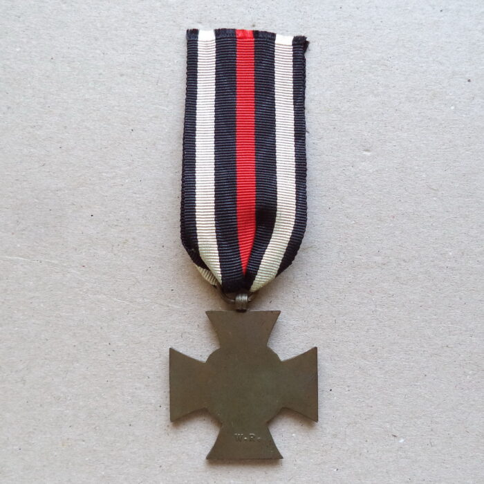 A 040 (2) World War Honor Cross for Non Combattants - W.R. - Image 2
