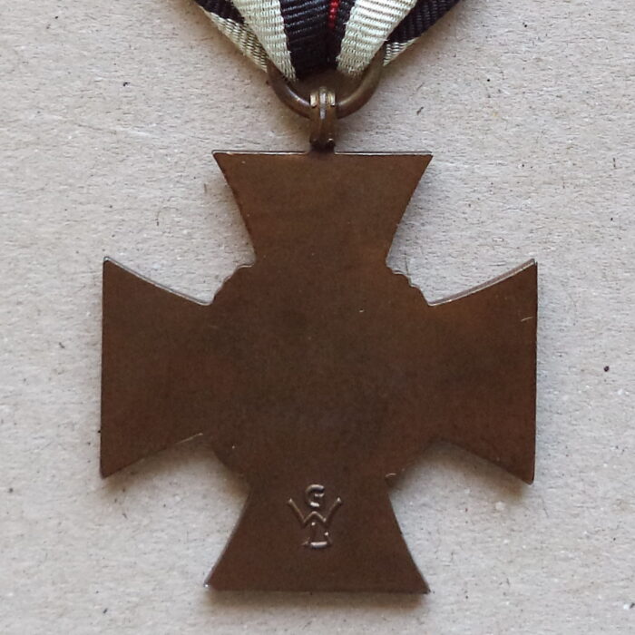 A 044 (4) World War Honor Cross for Non Combattants - G W L - Image 4