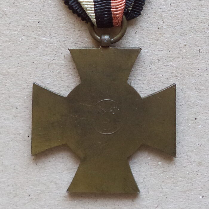 A 045 (4) World War Honor Cross for Non Combattants - E S L - Image 4