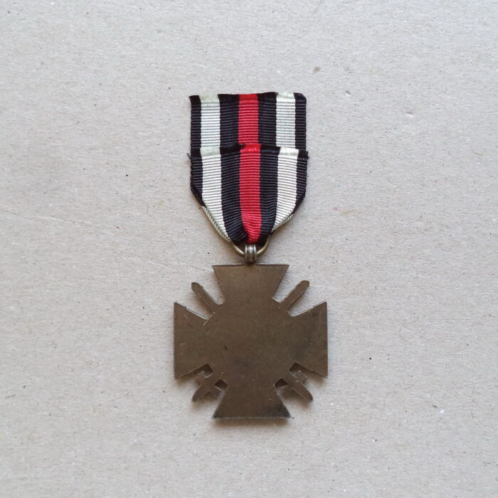 A 050 (2) World War Honor Cross for Combattants - Image 2