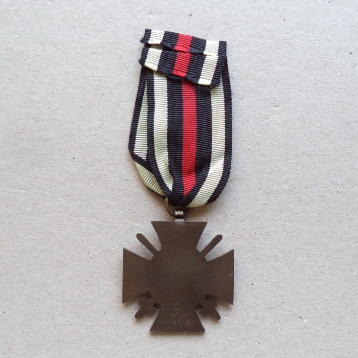 A 054 (2) World War Honor Cross for Combattants - 1 R.V. - Image 2