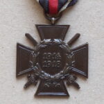 World War Honor Cross for Combattants - O & B - Image 3