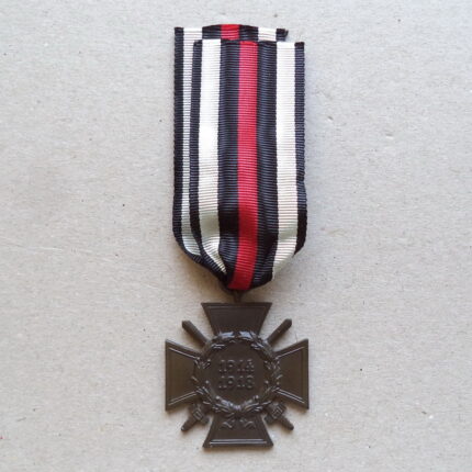World War Honor Cross for Combattants - O & B
