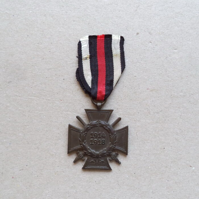 A 066 (1) World War Honor Cross for Combattants - G 10 - Image 1
