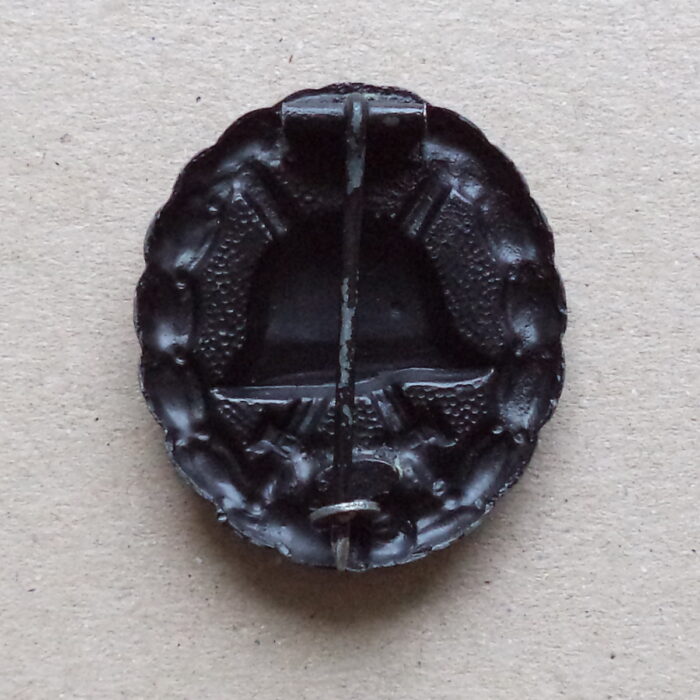 A 083 (2) Wound Badge 1914 Black - Image 2