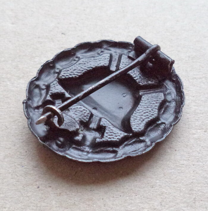 A 083 (4) Wound Badge 1914 Black - Image 4