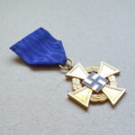 Gold Faithful Service Cross First Grade - mint - Image 3
