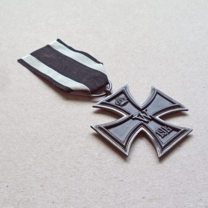EK 102 (3) Iron Cross 2. Class 1914 - Image 3