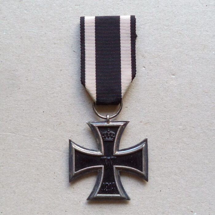 EK 103 (1) Iron Cross 2. Class 1914 - marked FR - Image 1