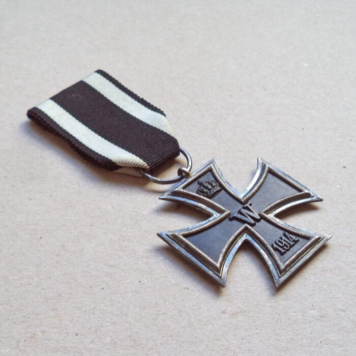 EK 103 (3) Iron Cross 2. Class 1914 - marked FR - Image 3