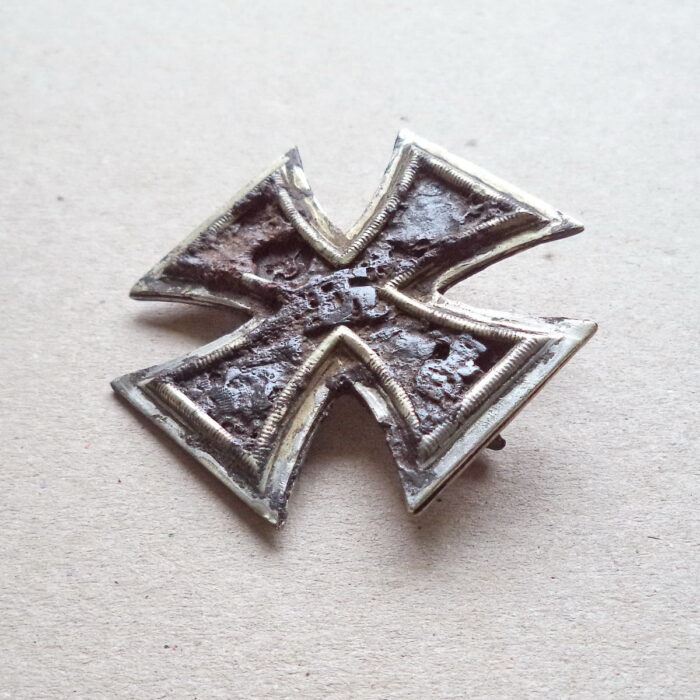 K 038 (3) Iron Cross 1. Class 1939 Kurland relic - 100 - Image 3
