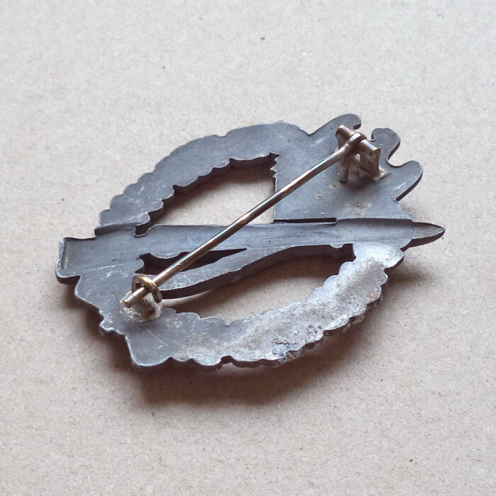 A 090 (4) Infantry Assault Badge in Silver - Image 4
