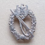 Infantry Assault Badge in Silver - riveted