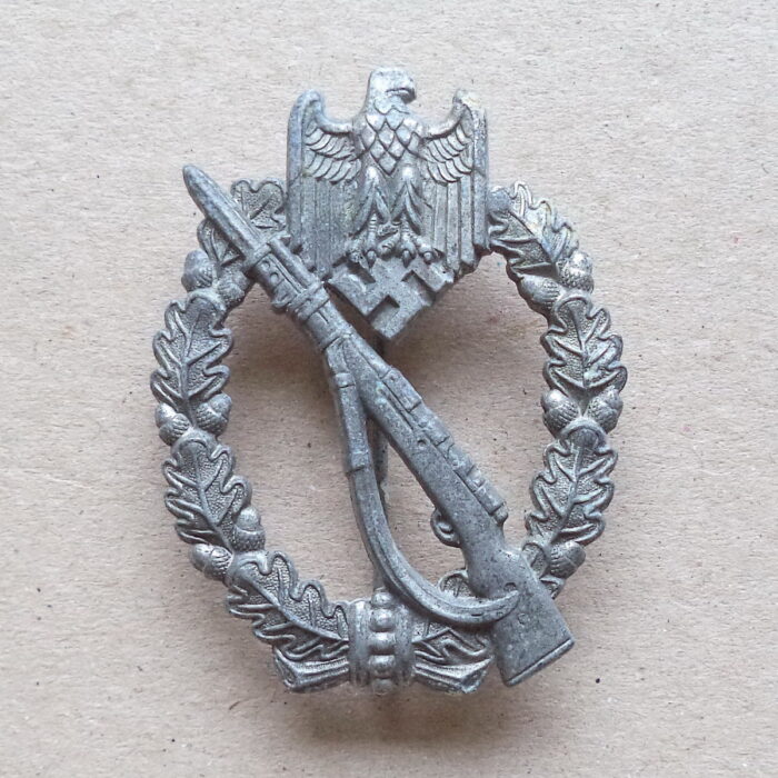 A 092 (1) Infantry Assault Badge in Silver - Julius Bauer & Co. - Image 1