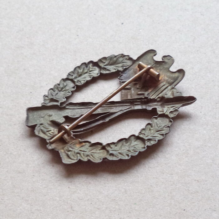 A 093 (4) Infantry Assault Badge in Bronze - Frank & Reif - Image 4