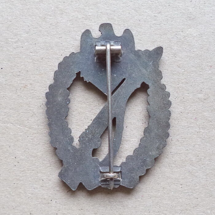 A 094 (2) Infantry Assault Badge in Silver - Gottlieb & Wagner - Image 2
