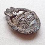 Tank Assault Badge in Bronze - E W E - Image 3
