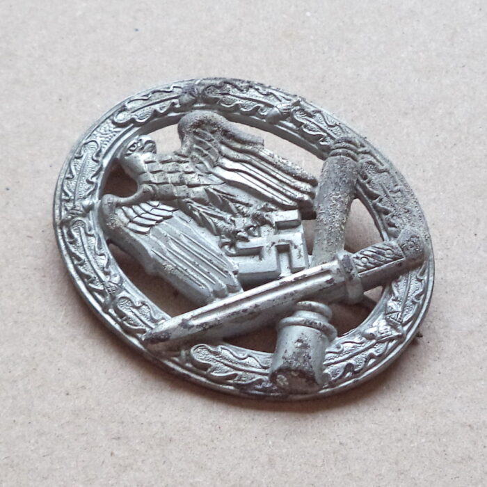 A 098 (3) General Assault Badge - Friedrich Orth - Image 3