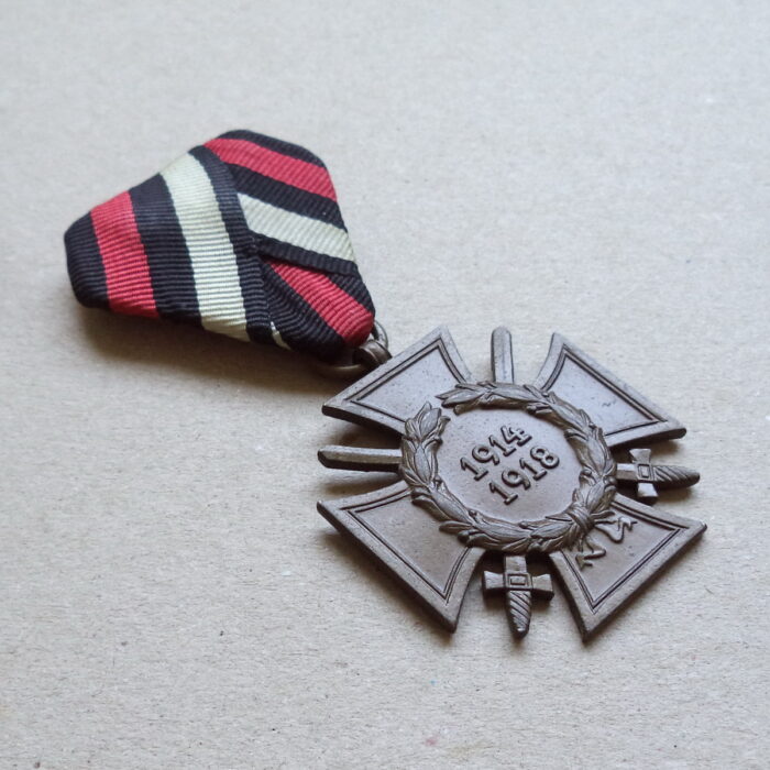 A 102 (3) World War Honor Cross for Combattants - Parade Bar - Image 3