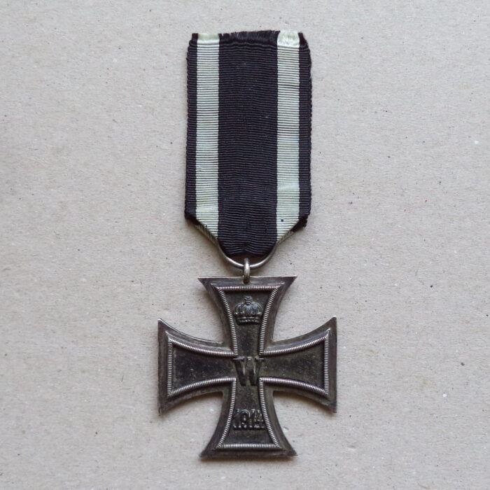 EK 111 (1) Iron Cross 2. Class 1914 - marked K.A.G. - Image 1