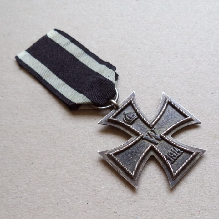 EK 111 (3) Iron Cross 2. Class 1914 - marked K.A.G. - Image 3