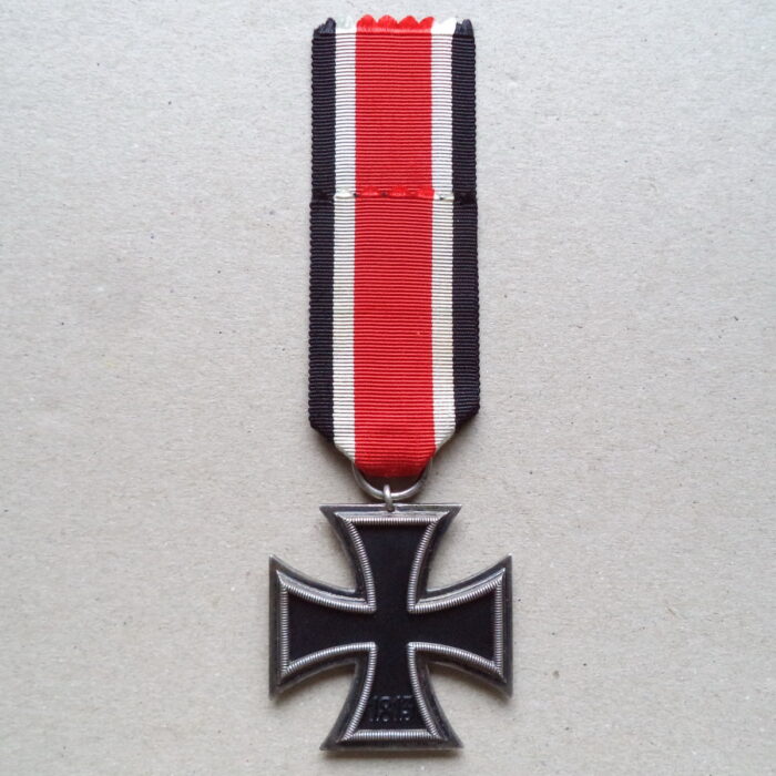 EK 214 (2) Iron Cross 2. Class 1939 - Image 2