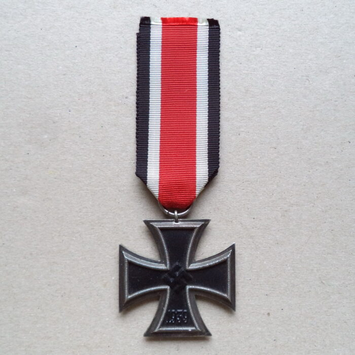 EK 215 (1) Iron Cross 2. Class 1939 - Image 1