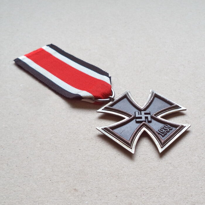 EK 215 (3) Iron Cross 2. Class 1939 - Image 3