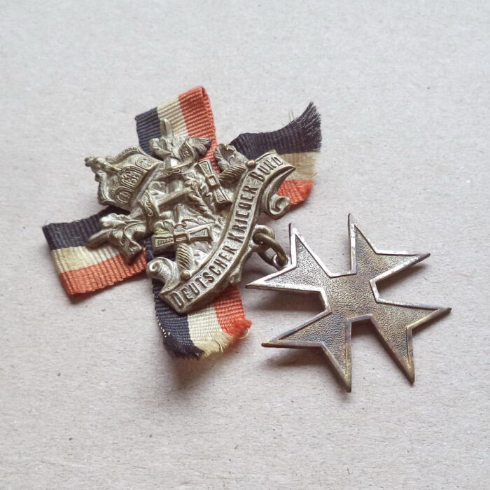German Veterans Association Badge with Cross - Image 3
