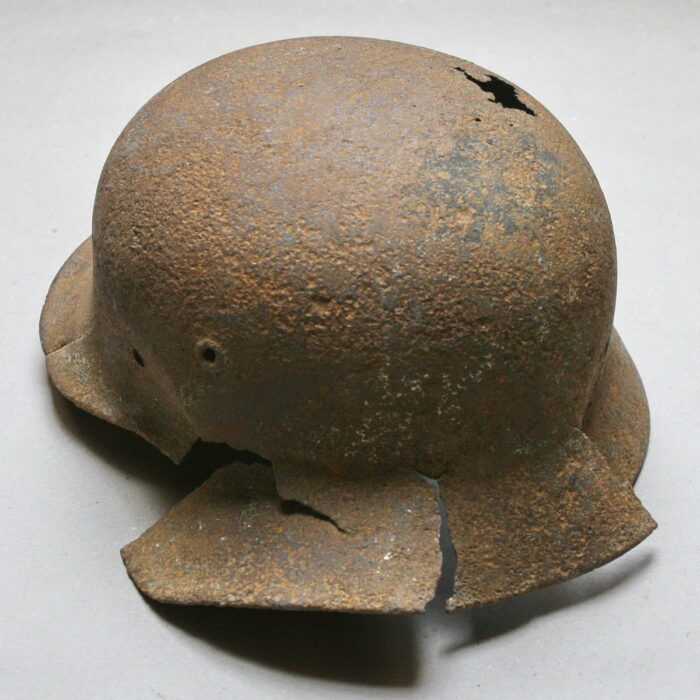 German M40 Steel Helmet Narva relic - Image 4