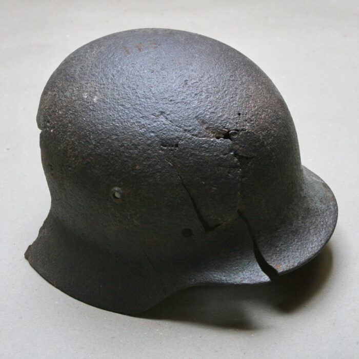 German M35 Double Decal Steel Helmet Narva relic - Image 2