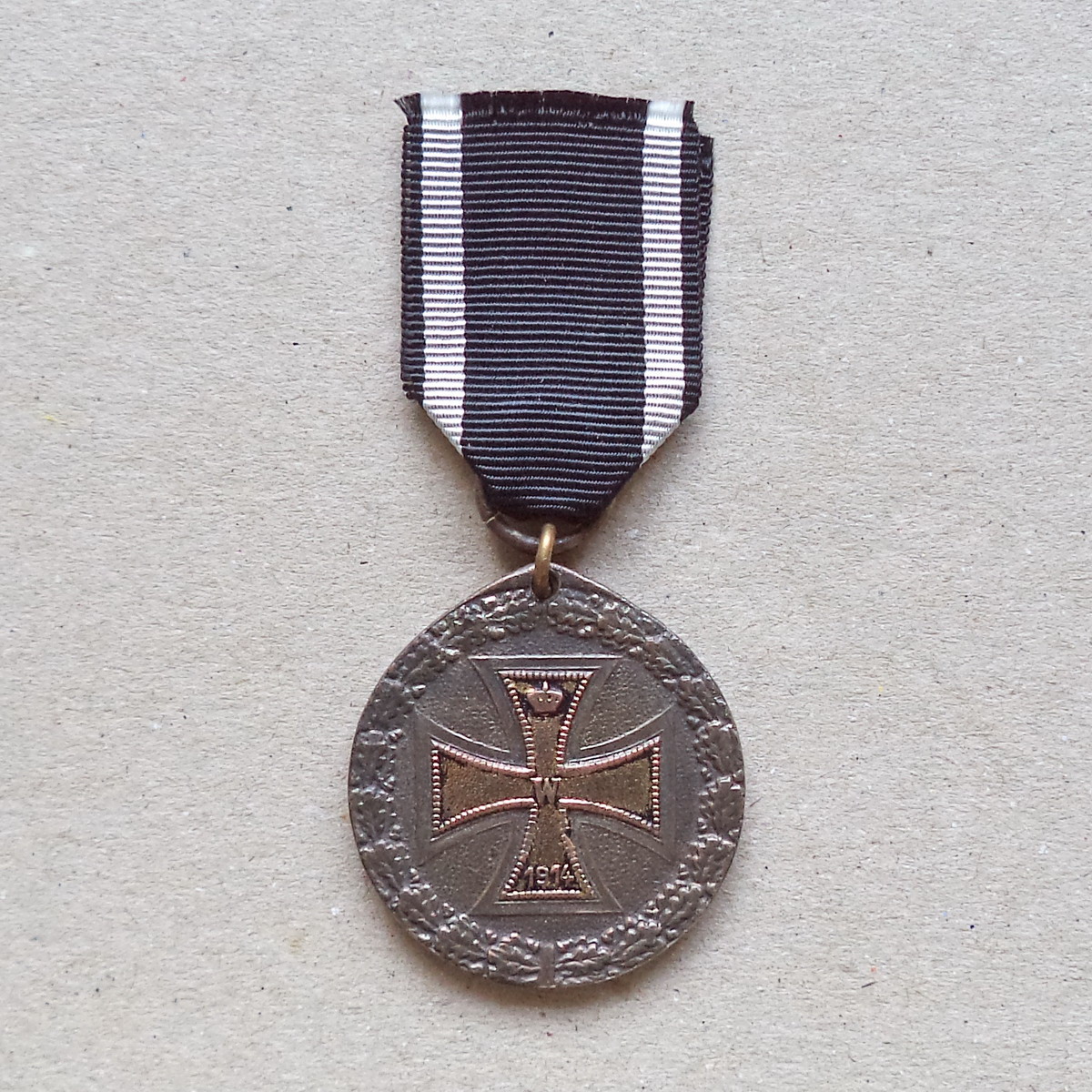A 152 (1) German World War 1914 - 1918 Honor Medal - Image 1
