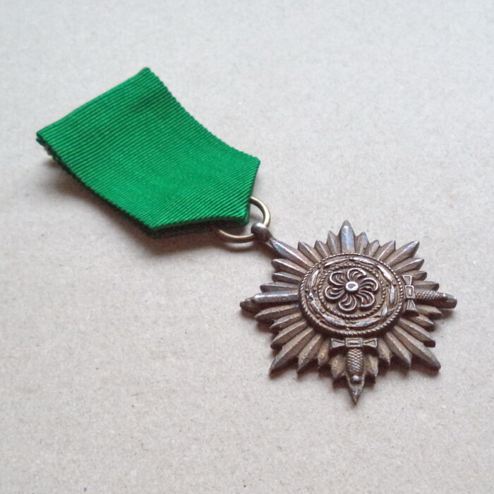 Decoration for Bravery Second Class in Bronze with Swords - Image 3