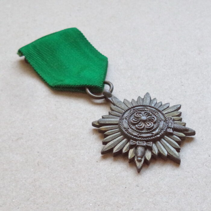 Decoration for Bravery Second Class in Bronze with Swords - Image 3